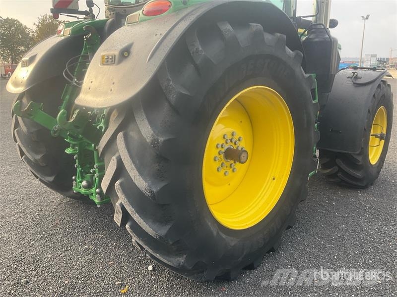 John Deere 6R250 4WD Tractor Трактори
