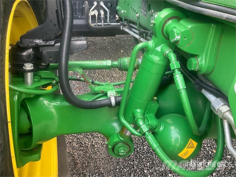 John Deere 6R250 4WD Tractor Трактори