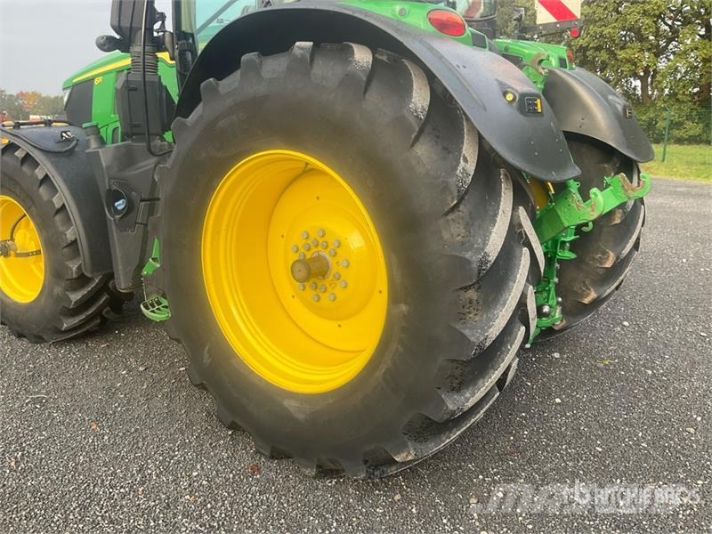 John Deere 6R250 4WD Tractor Трактори