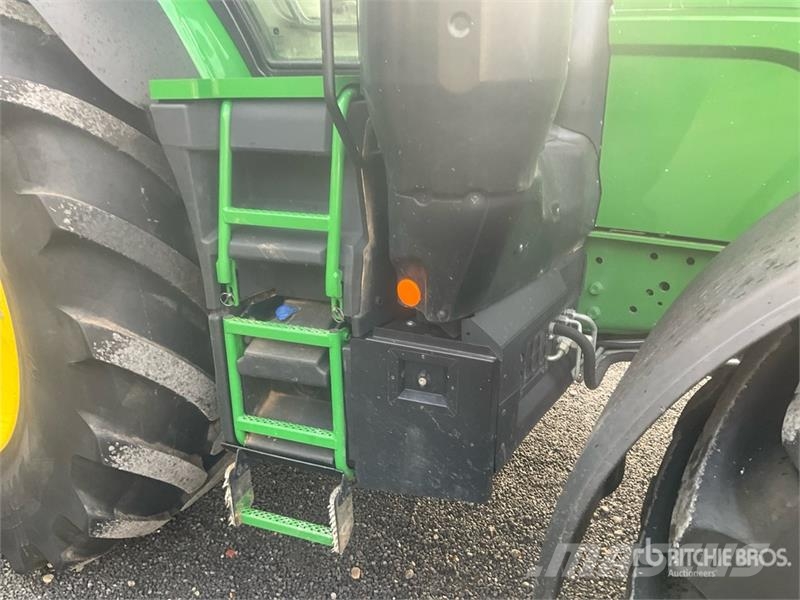 John Deere 6R250 4WD Tractor Трактори