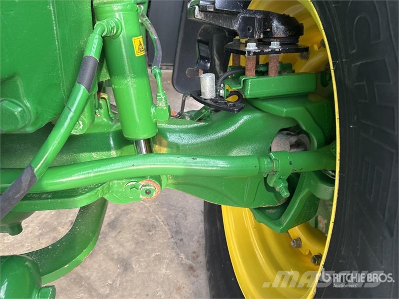 John Deere 7230R Traktory