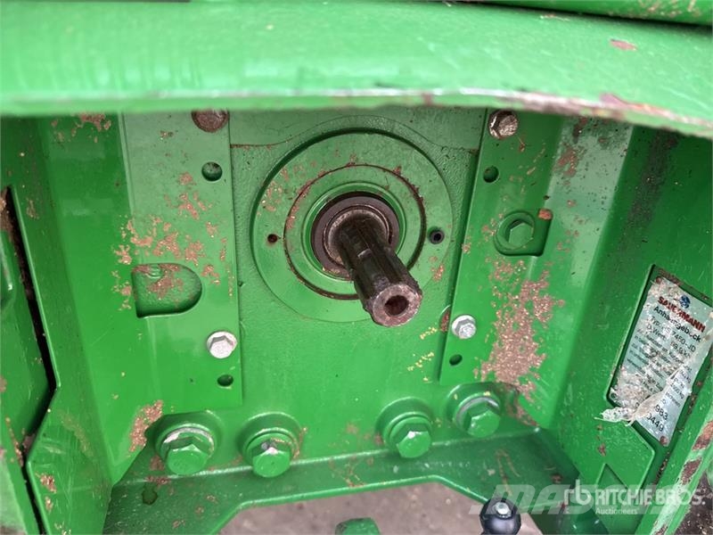 John Deere 7230R Traktory