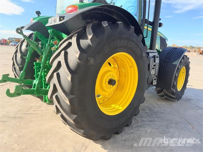 John Deere 7230R Traktorer