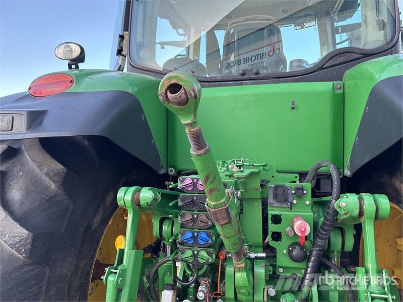 John Deere 7230R Traktory