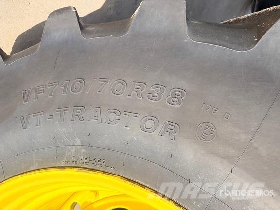 John Deere 7230R Traktorer