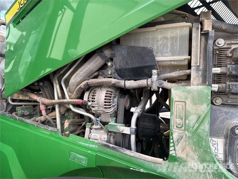 John Deere 7230R Traktory