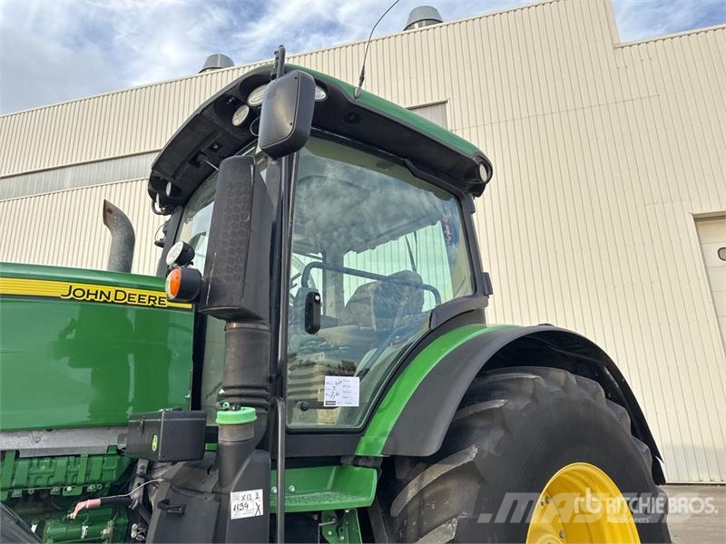 John Deere 7230R Traktory