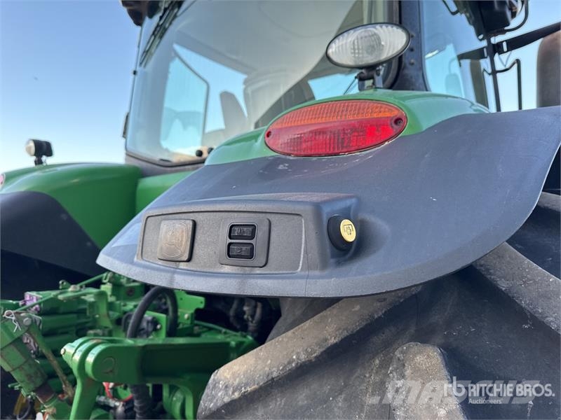 John Deere 7230R Traktory