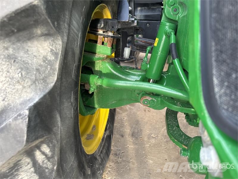 John Deere 7230R Traktory