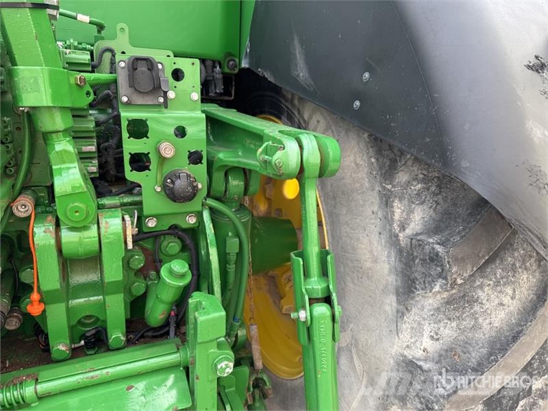 John Deere 7230R Traktory