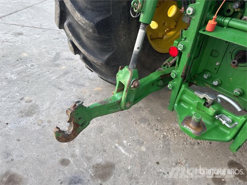 John Deere 7230R Traktory