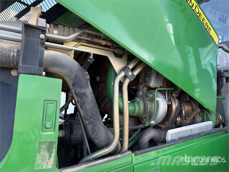 John Deere 7230R Traktory