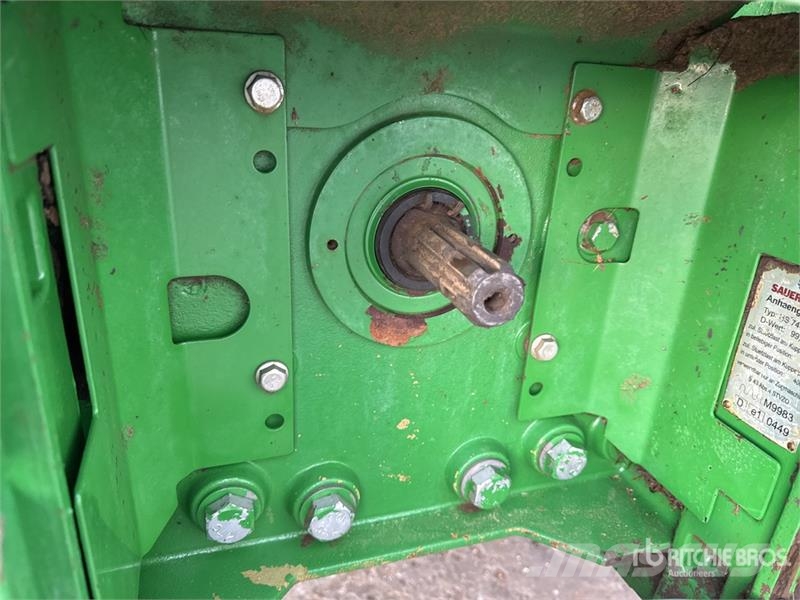 John Deere 7230R Traktory