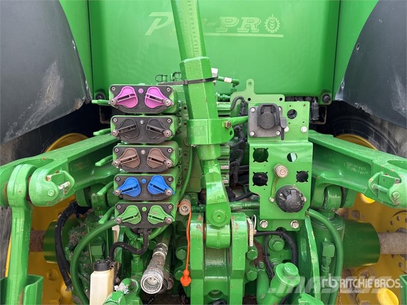 John Deere 7230R Traktory