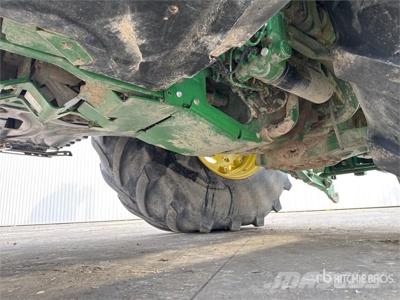 John Deere 7230R Traktory