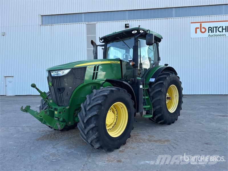 John Deere 7230R Traktory
