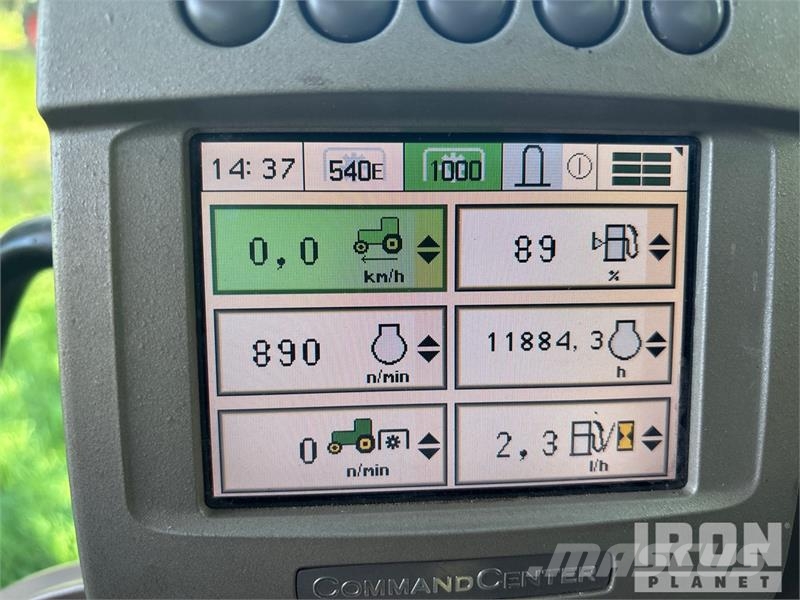 John Deere 7430 4WD Tractor Трактори