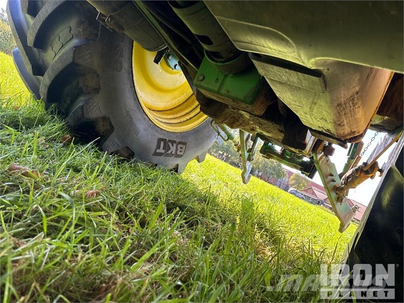 John Deere 7430 4WD Tractor Трактори