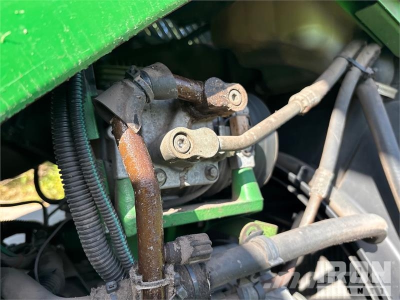 John Deere 7430 4WD Tractor Трактори