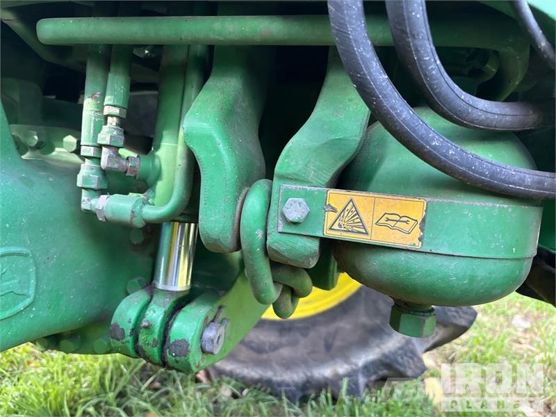 John Deere 7430 4WD Tractor Трактори