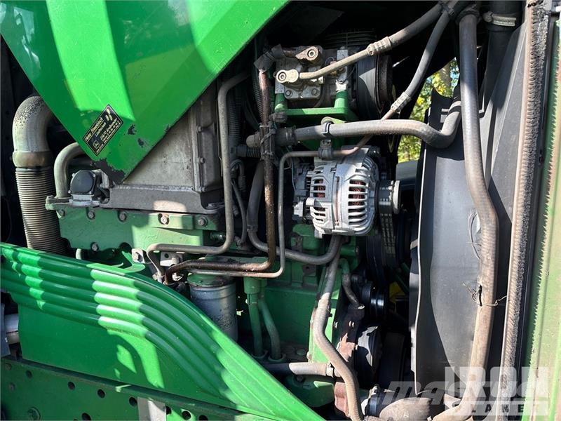 John Deere 7430 4WD Tractor Трактори