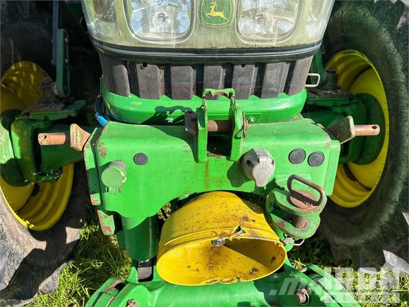John Deere 7430 4WD Tractor Трактори