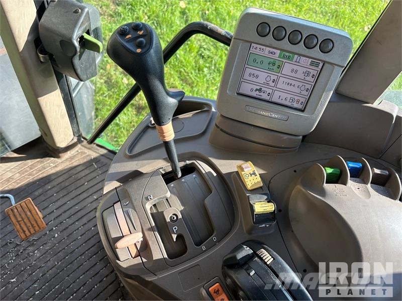 John Deere 7430 4WD Tractor Трактори