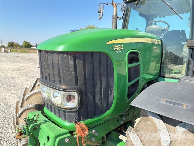John Deere 7430 4WD Tractor Traktorid