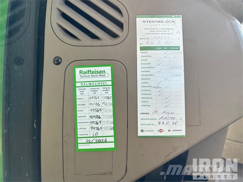 John Deere 7430 4WD Tractor Трактори