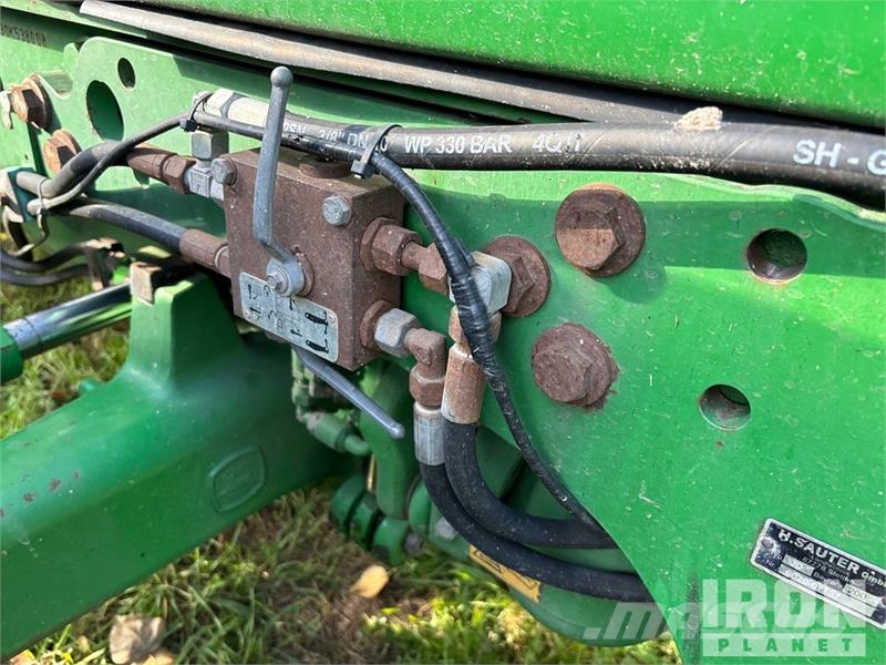 John Deere 7430 4WD Tractor Трактори