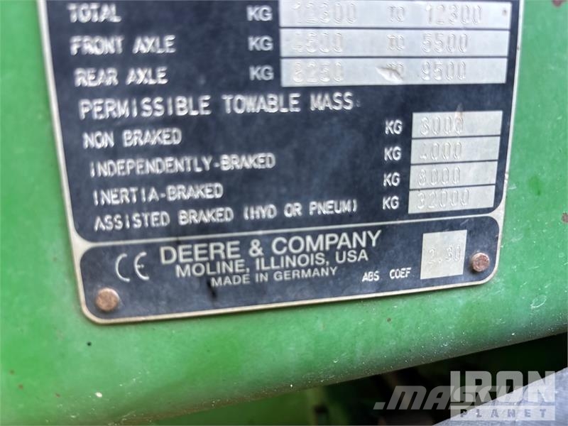 John Deere 7430 4WD Tractor Трактори