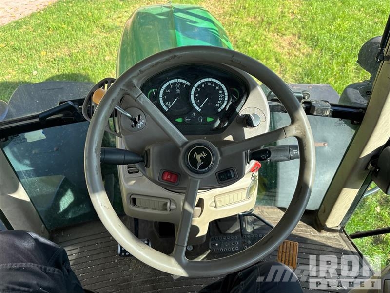 John Deere 7430 4WD Tractor Трактори