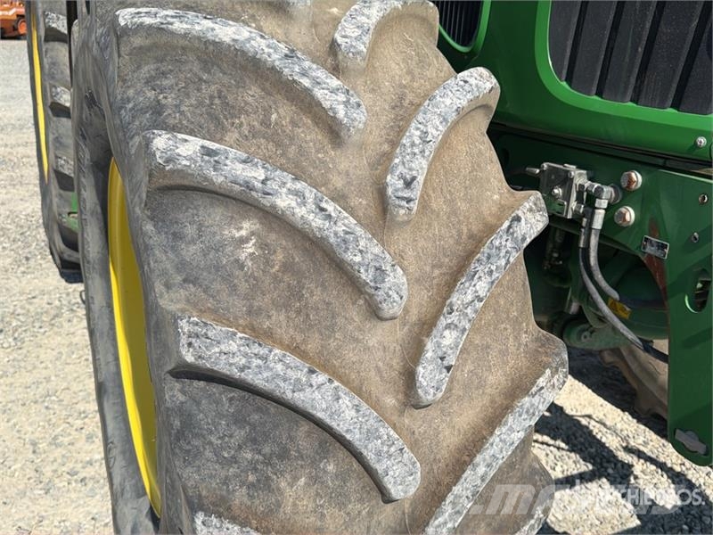 John Deere 7430 4WD Tractor Traktorid