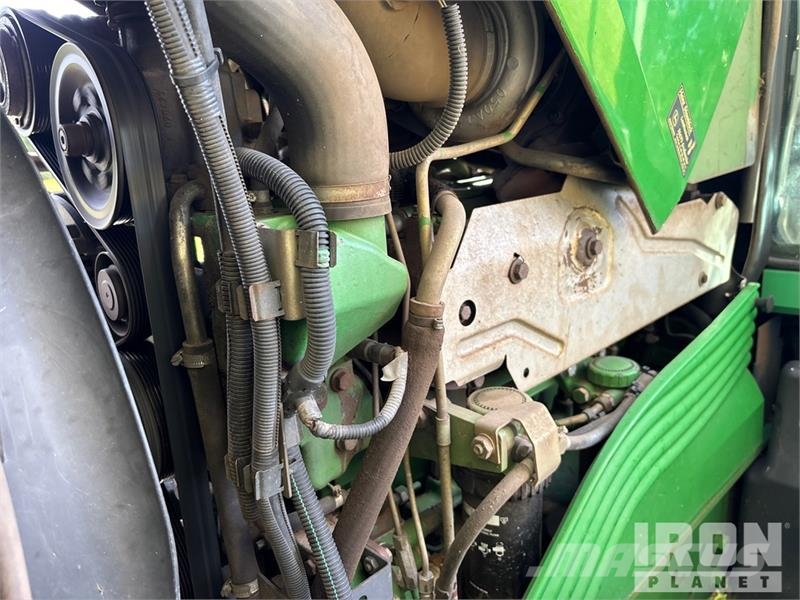 John Deere 7430 4WD Tractor Трактори