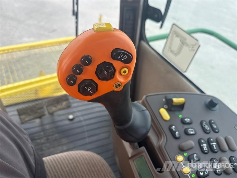 John Deere 7750 Pro Drive Forage Harvester حصادات الأعلاف