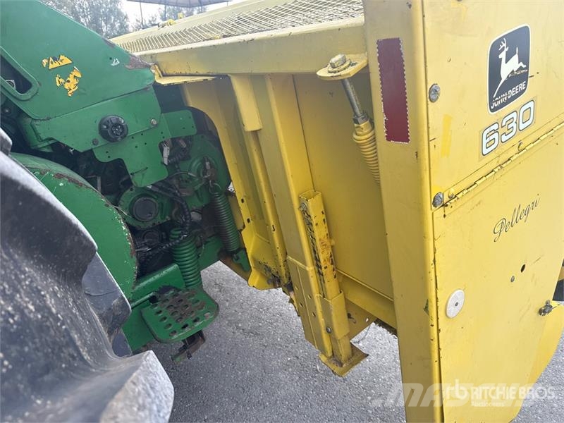 John Deere 7750 Pro Drive Forage Harvester حصادات الأعلاف