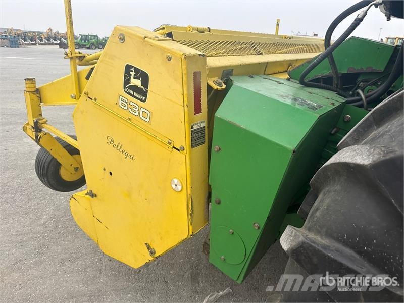 John Deere 7750 Pro Drive Forage Harvester حصادات الأعلاف