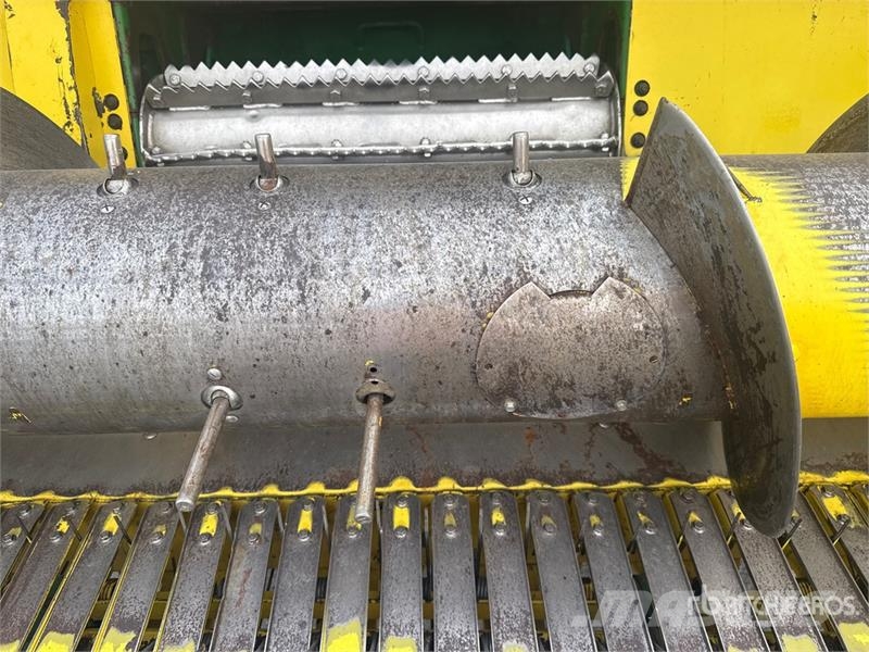 John Deere 7750 Pro Drive Forage Harvester حصادات الأعلاف