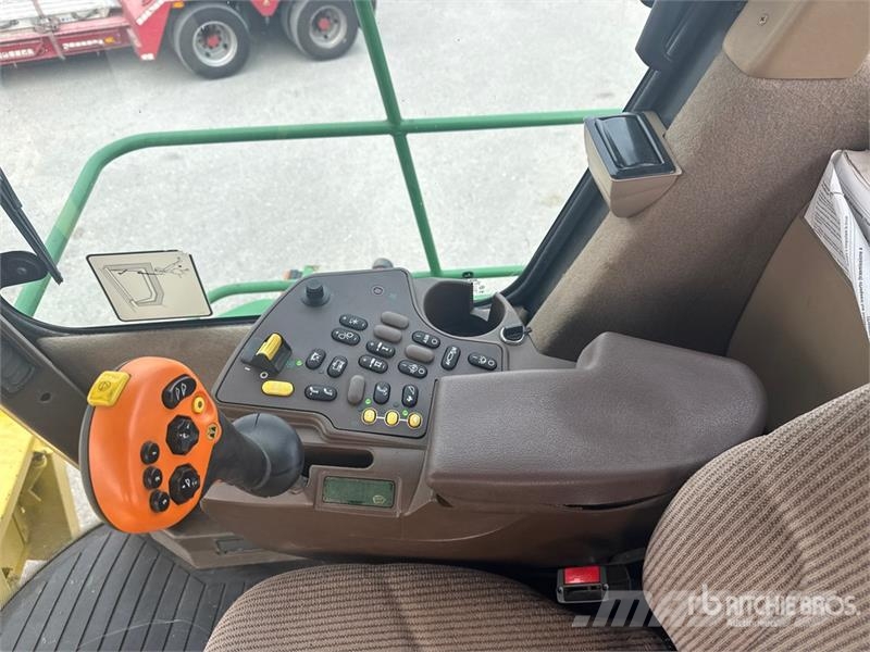 John Deere 7750 Pro Drive Forage Harvester حصادات الأعلاف
