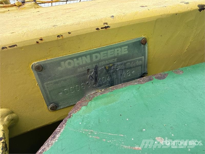 John Deere 7750 Pro Drive Forage Harvester حصادات الأعلاف
