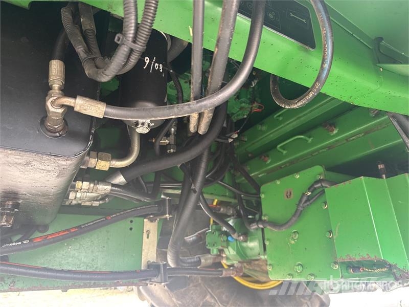 John Deere 7750 Pro Drive Forage Harvester حصادات الأعلاف