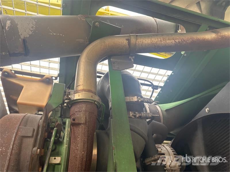 John Deere 7750 Pro Drive Forage Harvester حصادات الأعلاف