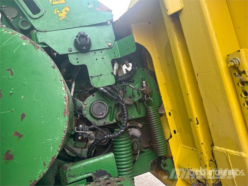 John Deere 7750 Pro Drive Forage Harvester حصادات الأعلاف