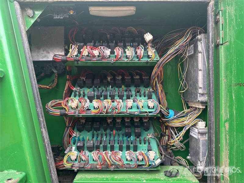 John Deere 7750 Pro Drive Forage Harvester حصادات الأعلاف