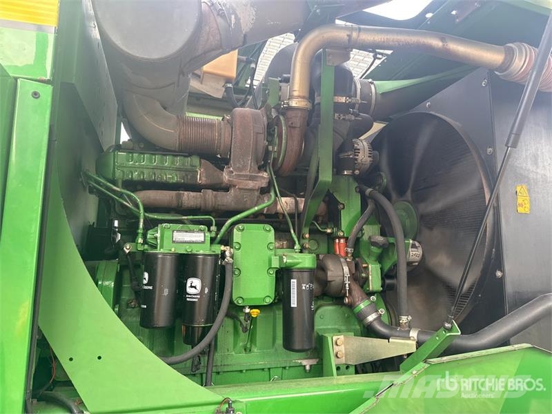 John Deere 7750 Pro Drive Forage Harvester حصادات الأعلاف