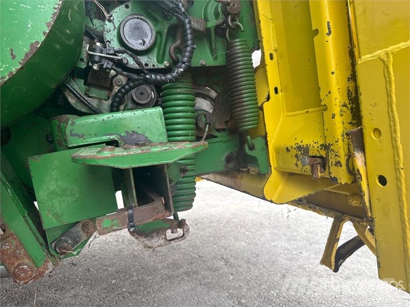 John Deere 7750 Pro Drive Forage Harvester حصادات الأعلاف