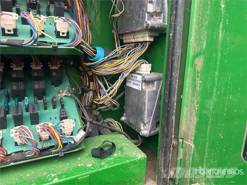 John Deere 7750 Pro Drive Forage Harvester حصادات الأعلاف