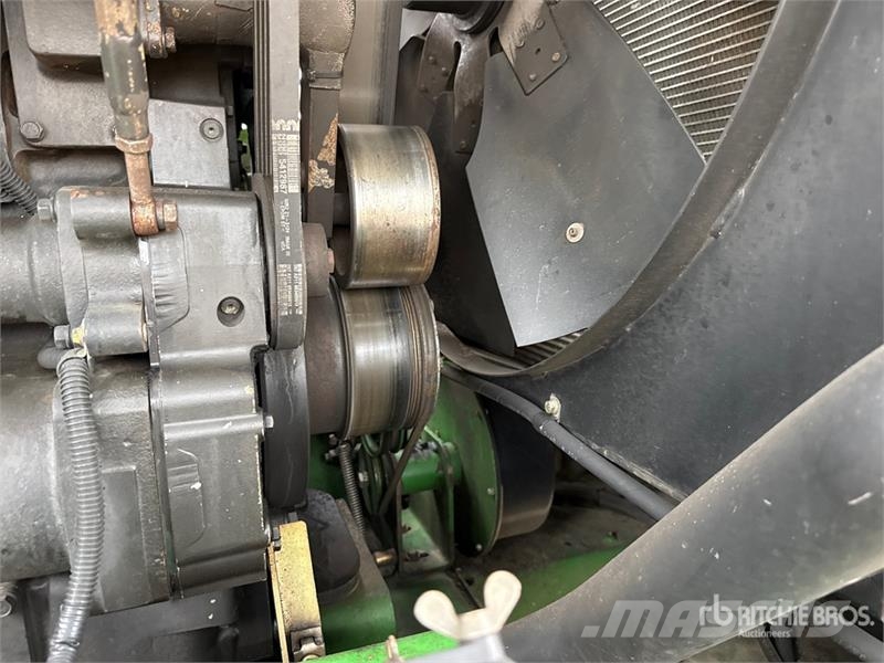 John Deere 7950 ProDrive Forage Harvester Фуражні комбайни