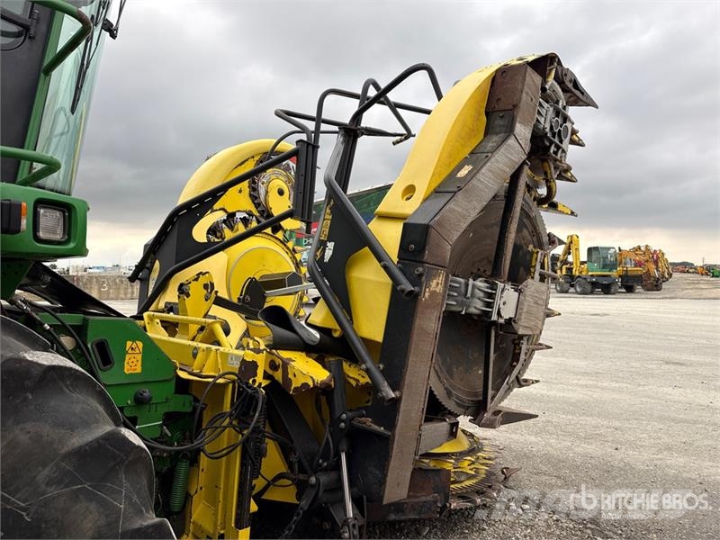 John Deere 7950 ProDrive Forage Harvester Фуражні комбайни