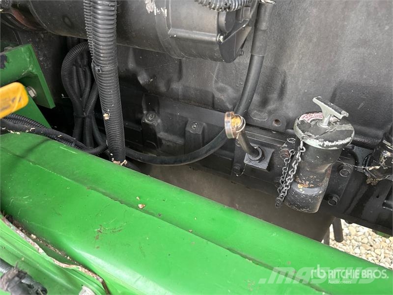 John Deere 7950 ProDrive Forage Harvester Фуражні комбайни